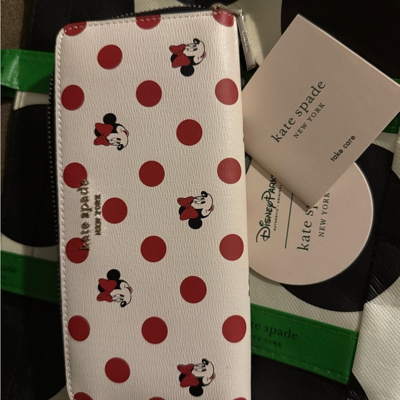 Kate Spade Disney Parks Minnie Mouse zip wallet - Picture 2 of 3